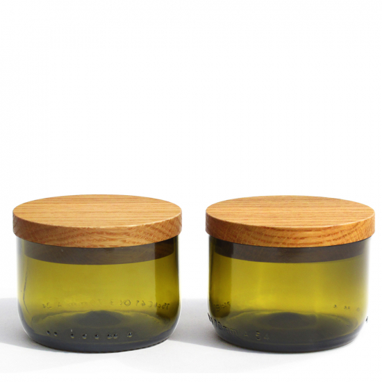 Salz- und Kräuterdose Grünglas mit Eichendeckel (Silikonring) 2er-Set von SIDE BY SIDE