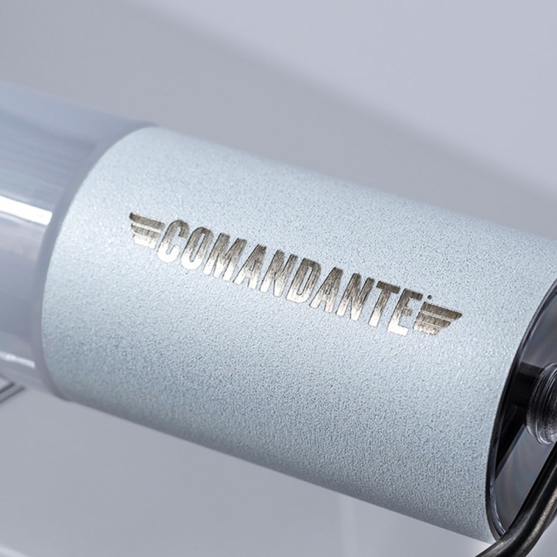 Kaffeemühle C40 MK4 Nitro Blade Snow White Edelstahl von COMANDANTE