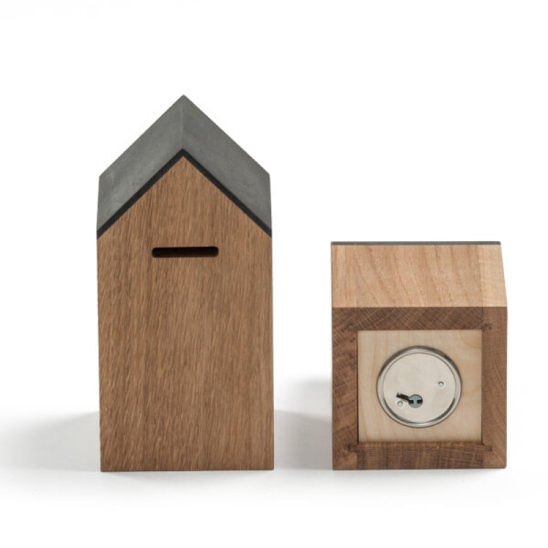 Sparhaus klein aus geölter Eiche / MDF von SIDE BY SIDE